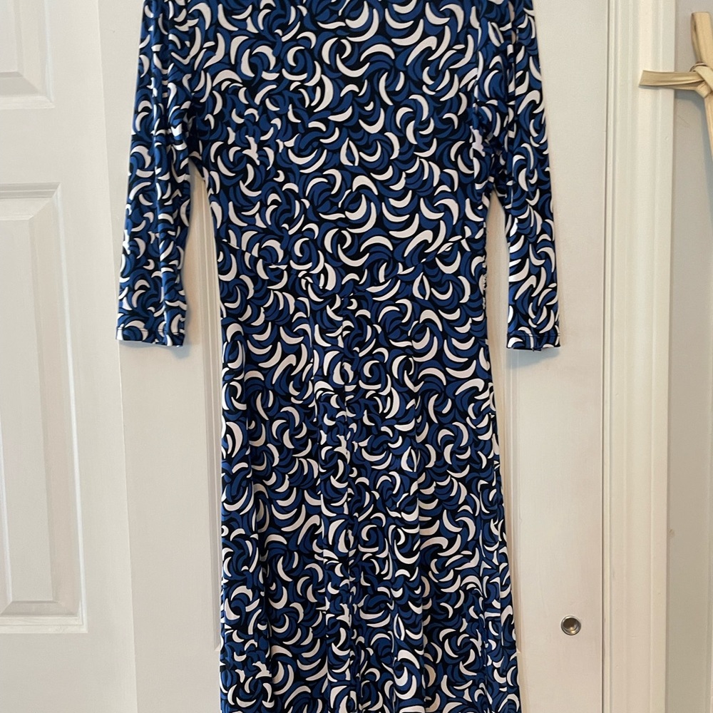 Nine & Co dress-knee length and A-line.